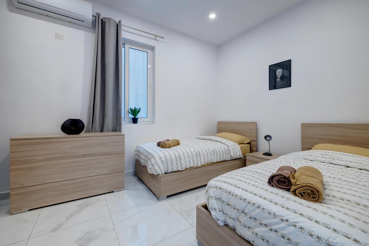 Modern Family Holiday Retreat In Gzira Sliema Zewnętrze zdjęcie