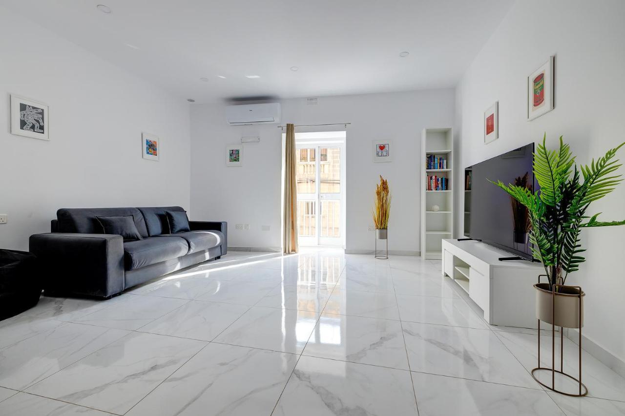 Modern Family Holiday Retreat In Gzira Sliema Zewnętrze zdjęcie