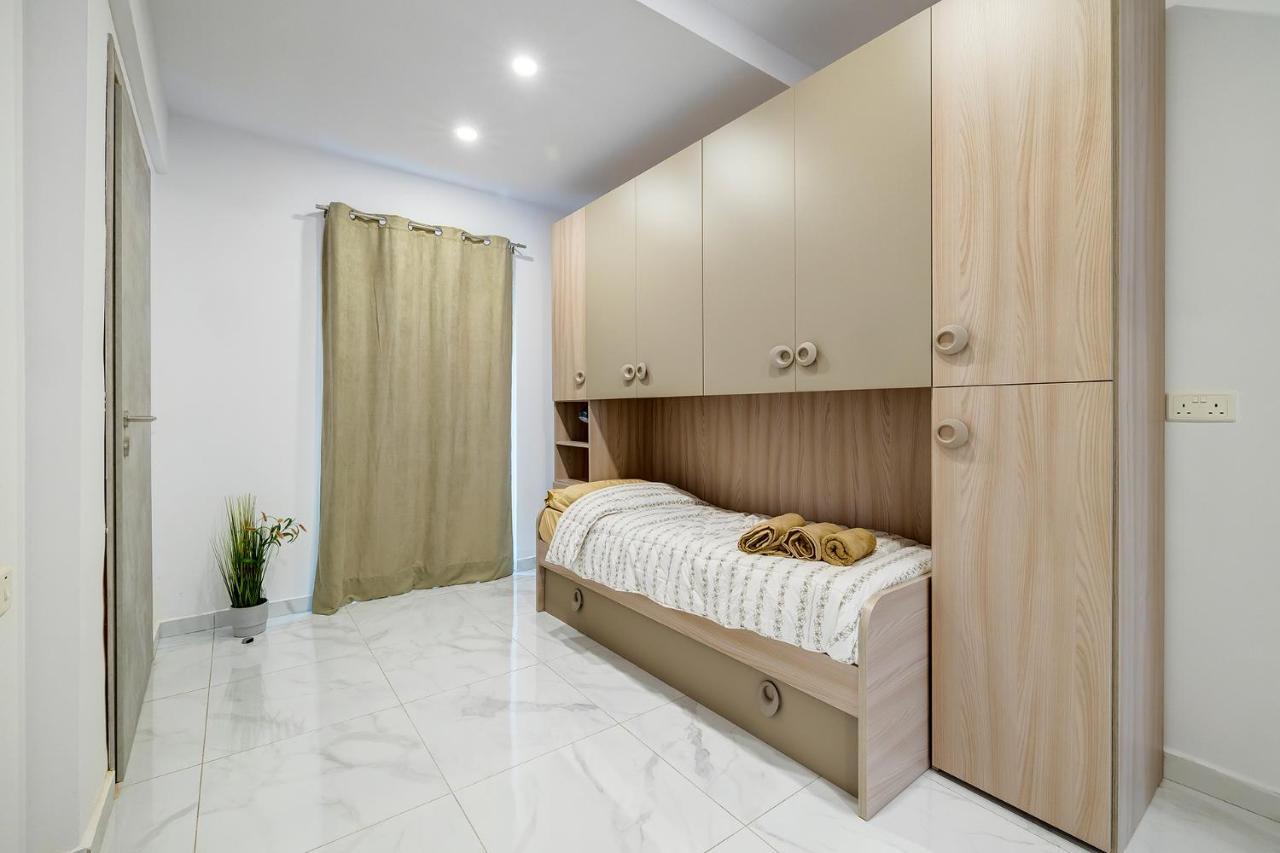 Modern Family Holiday Retreat In Gzira Sliema Zewnętrze zdjęcie
