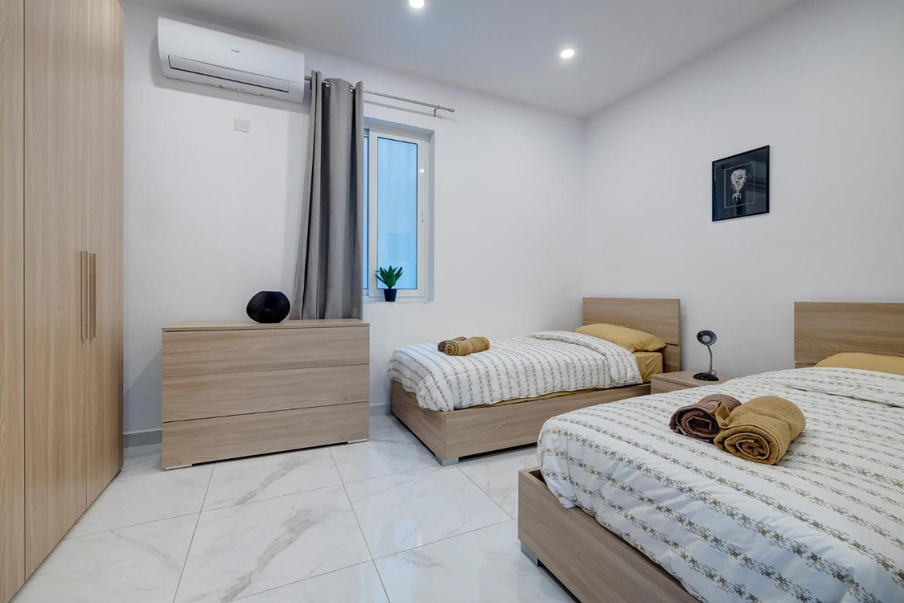 Modern Family Holiday Retreat In Gzira Sliema Zewnętrze zdjęcie