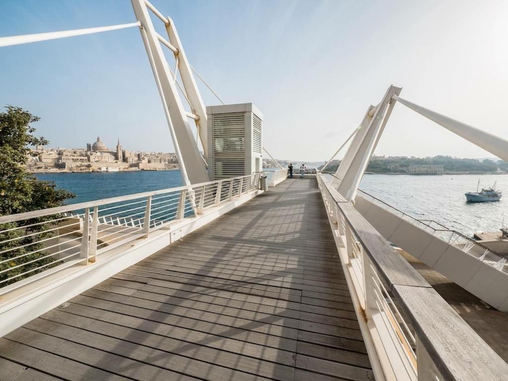 Modern Family Holiday Retreat In Gzira Sliema Zewnętrze zdjęcie